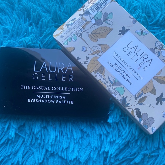 The Casual Collection Multi-Finish Eyeshadow Palette - Picture 3 of 7